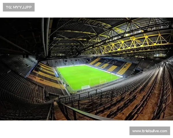 曼联球场，历史的见证者与未来的希望